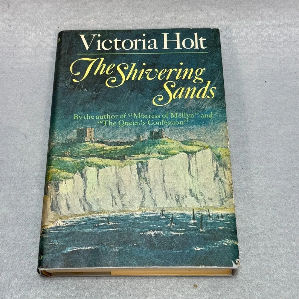 Vintage Victoria Holt Book Lot Bride of Pendorric & The Shivering Sands HC DJ